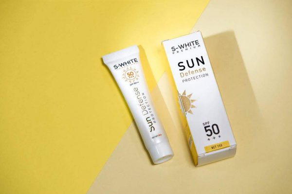 Kem Chống Nắng Nâng Tone Da S-White