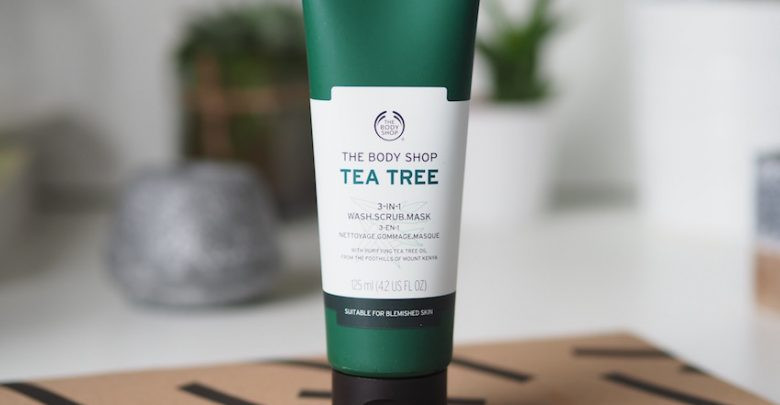 Kem dưỡng ẩm cho da mụn Tea Tree