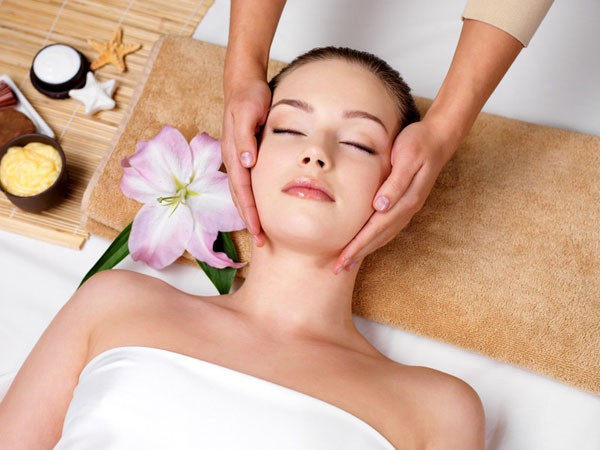 massage mặt chống lão hóa