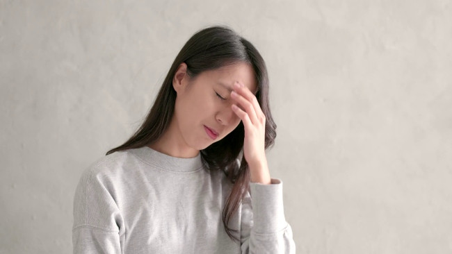 Nguyên nhân khiến da tiết dầu nhờn