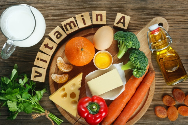 Vitamin A có trong các thực phẩm như cá, trứng, sữa có tác dụng trị nám